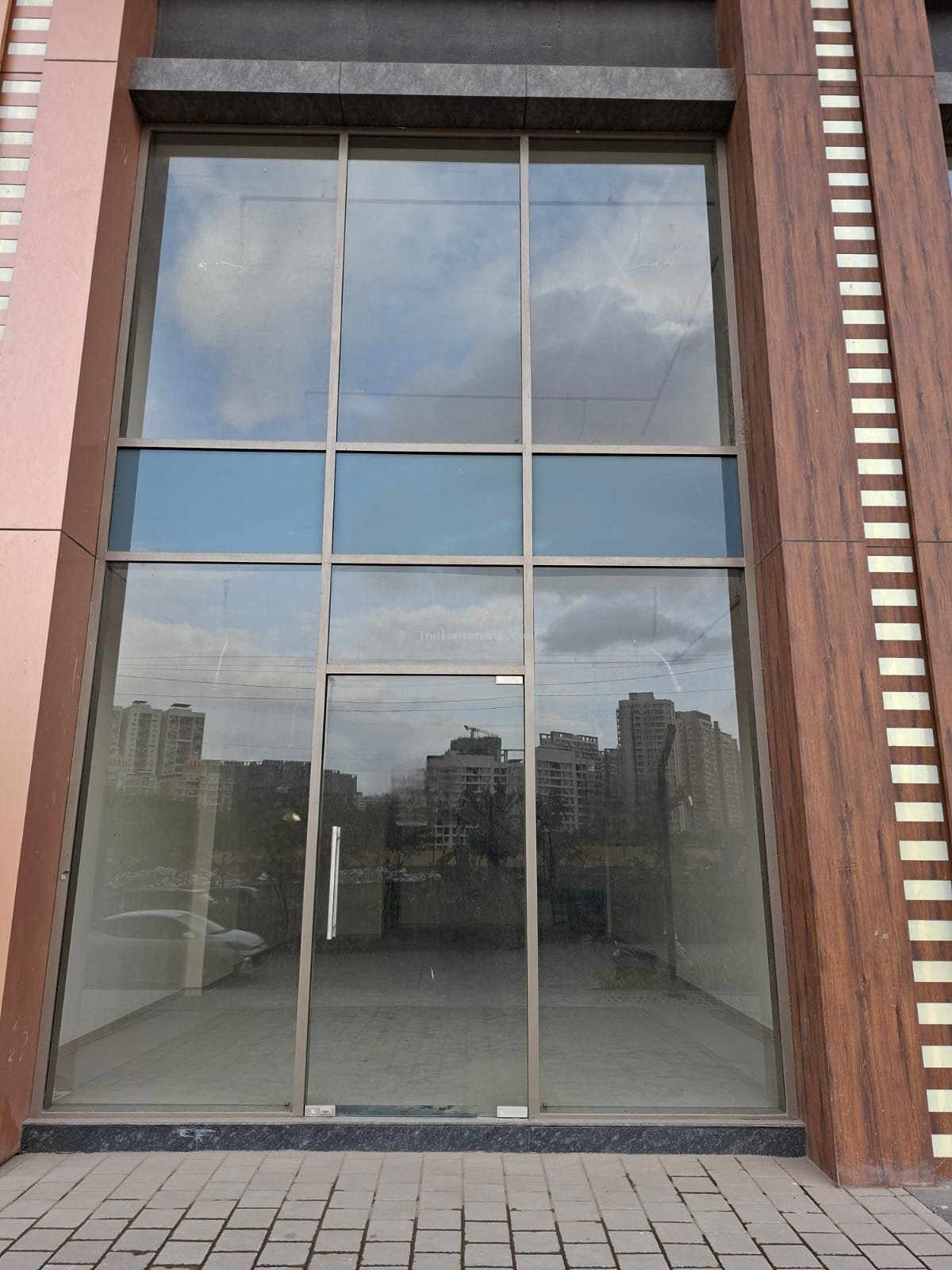 Ground Floor Shop for Rent in Riverdale Grand, Kharadi, Pune | Indiantenant
